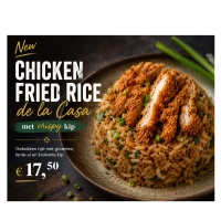 Gebakken rijst met , kip &nbsp;| Rijkgevulde maaltijd met authentieke smaken en verse ingrediënten.